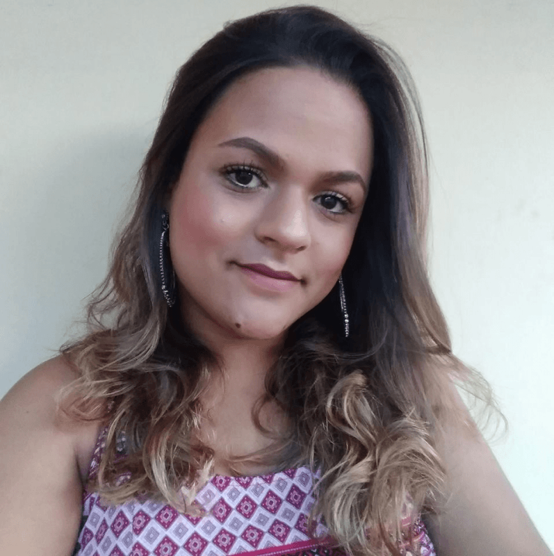 Tha&iacute;s de Sousa Silva