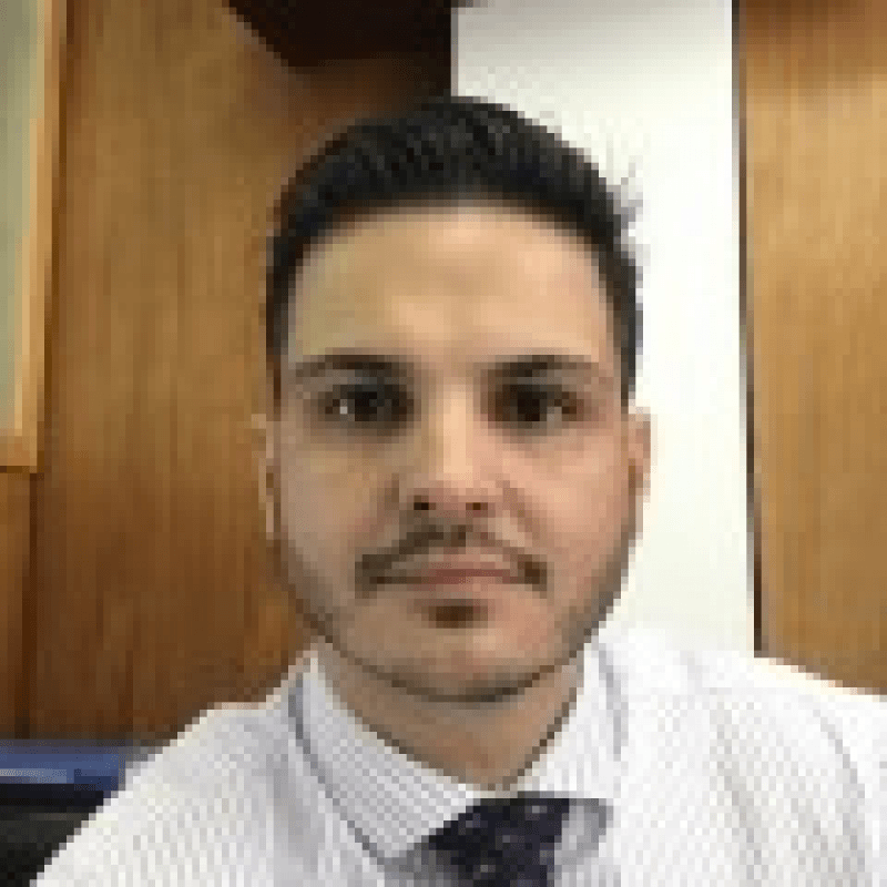 Dr. V&iacute;tor Borges