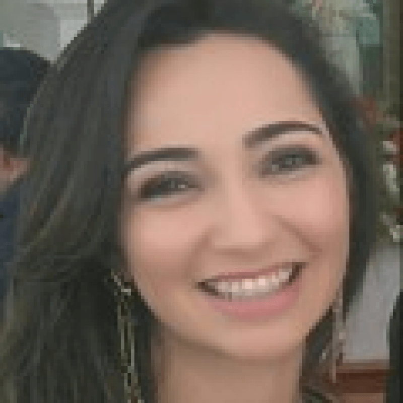 Pérolla Milhomem Bastos