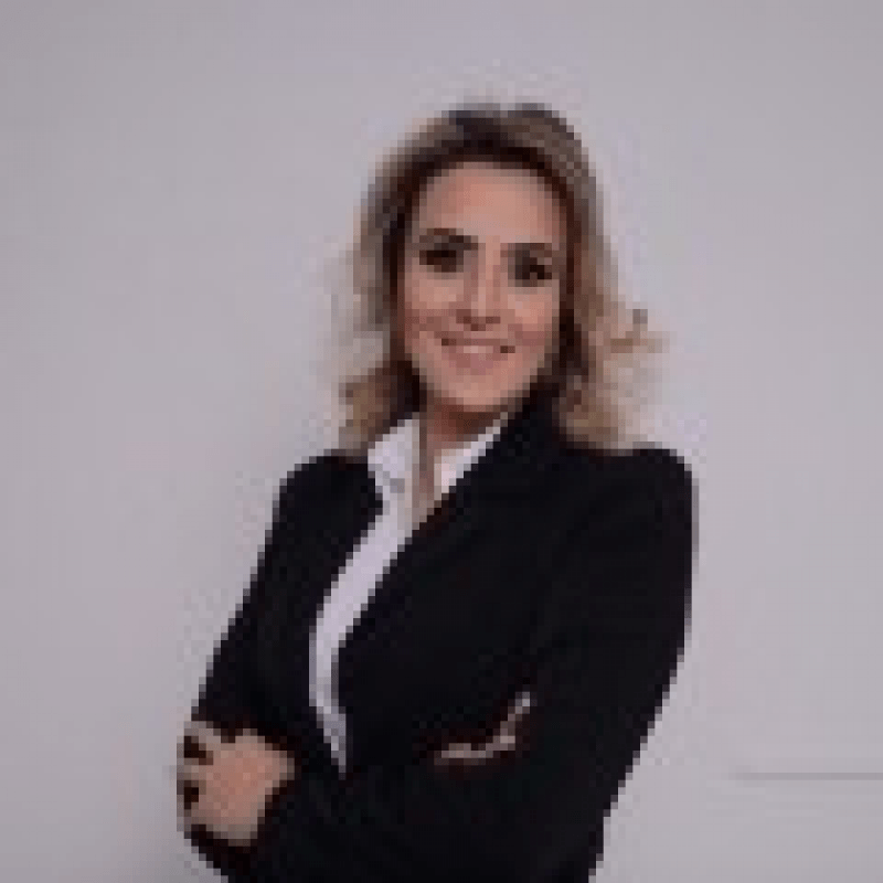 Larissa Orecchio - Correspondente Jur&iacute;dica