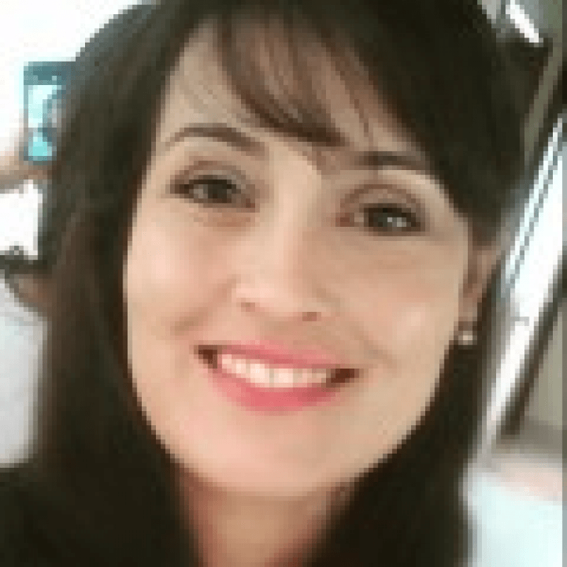 Alessandra Am&acirc;ncio Pereira