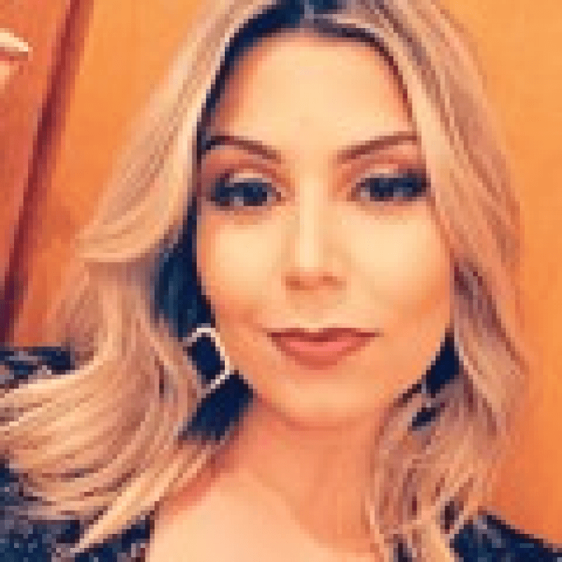 Dra Amanda de Freitas Oliveira