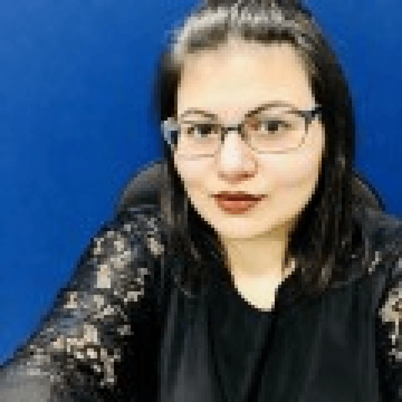 Tha&iacute;s Gabriela Piovezana dos Santos