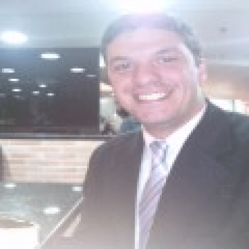 Dr. Leonardo Mendonça