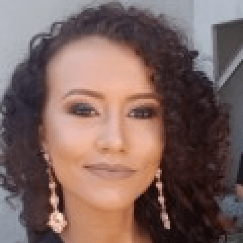 Vit&oacute;ria Cardoso