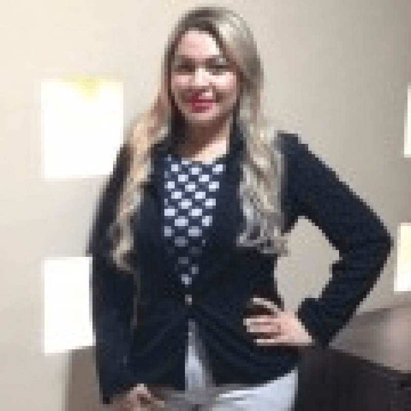 Drª. Adriana Nunes Mendes