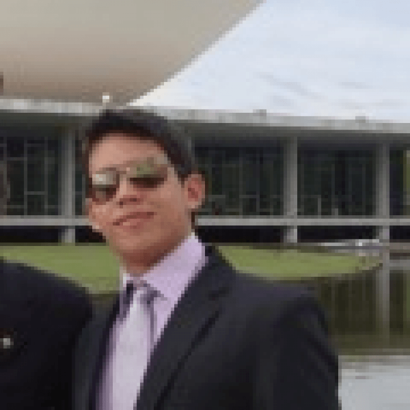 Dr. Lucas Mota