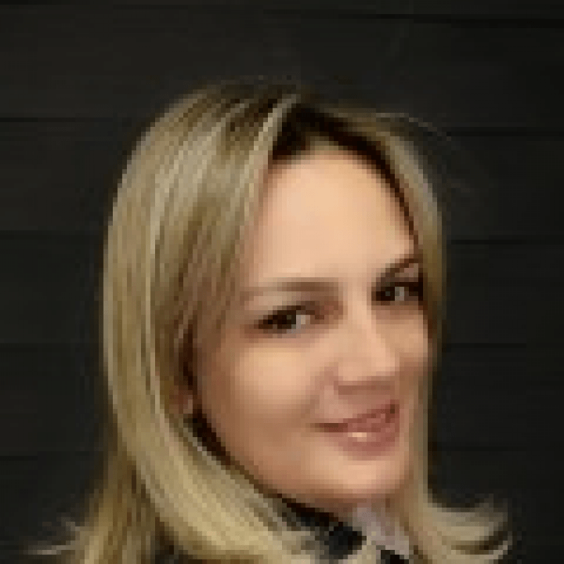 Mariana Guimar&atilde;es