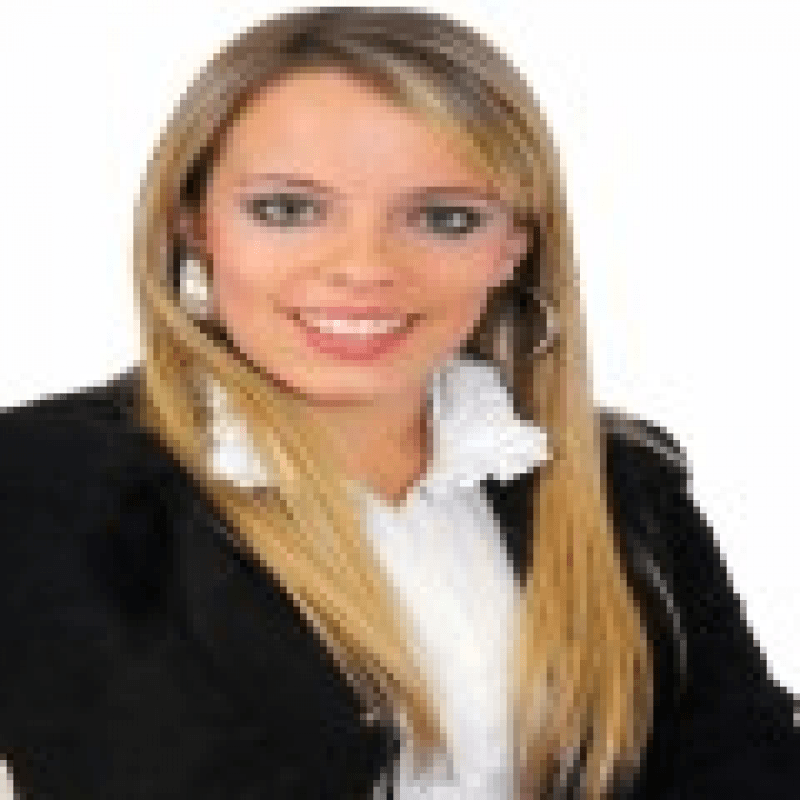 Nat&aacute;lia Cunha Cardoso