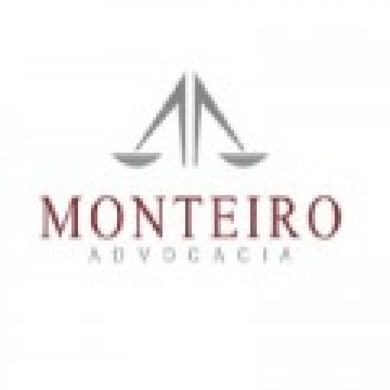 Natália Dozza - Monteiro Advocacia