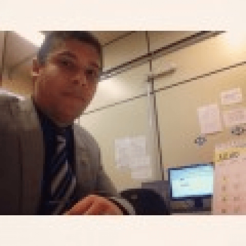 Dr. Herinck Santos