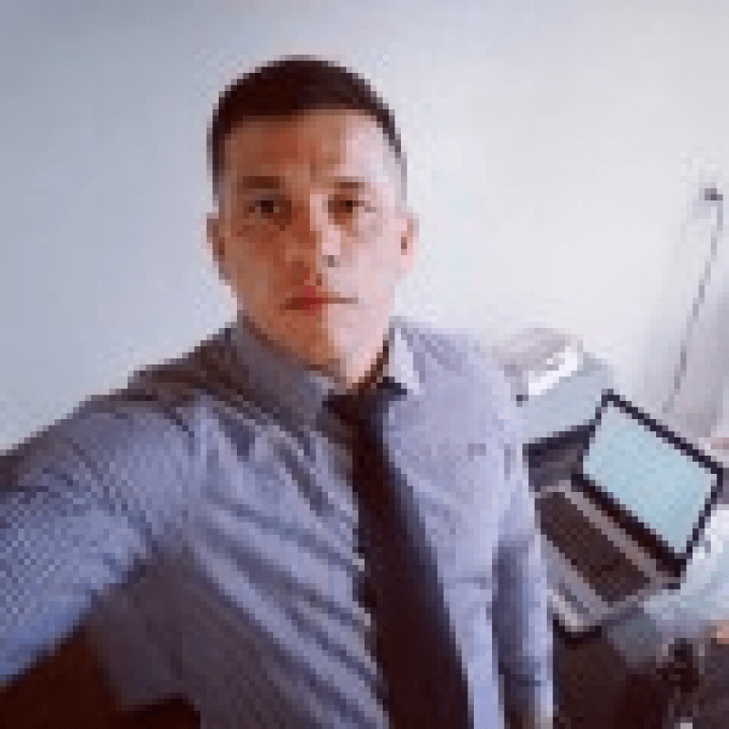 Dr. Leonardo Moreira